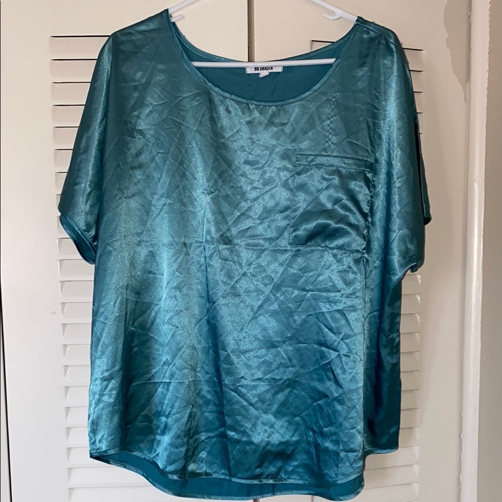 BB Dakota Shiny Silk Teal Women's Top